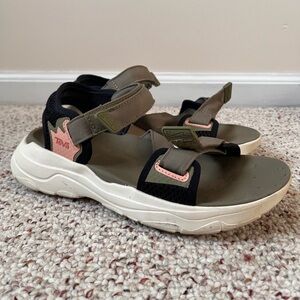 Women’s Teva Zymic Casual Wedge Platform Sandals in 
Aloe Green 8